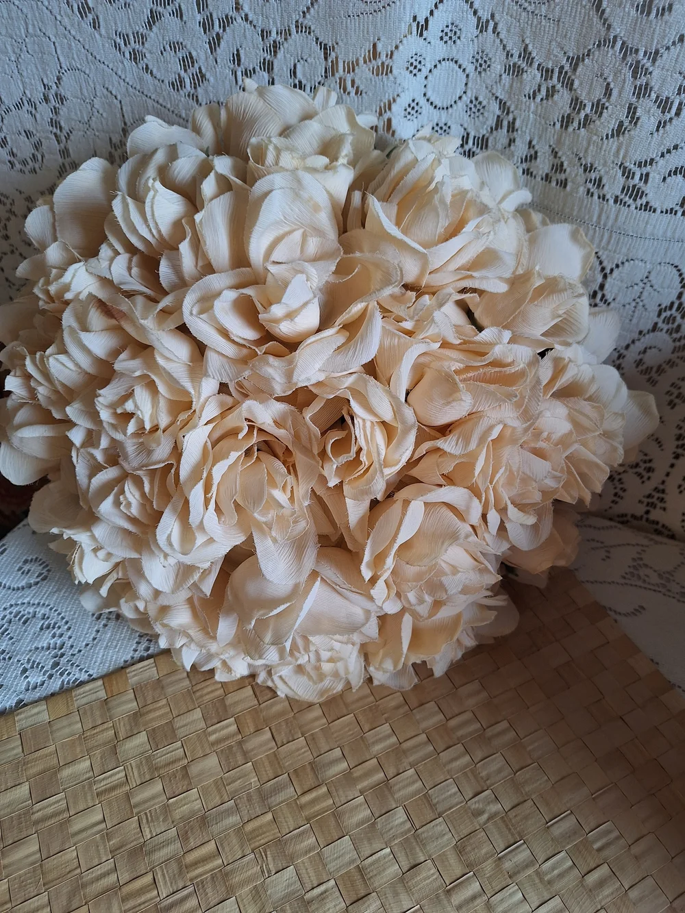 Floral Rose Cluster Accent Pillows - Cream & Mauve